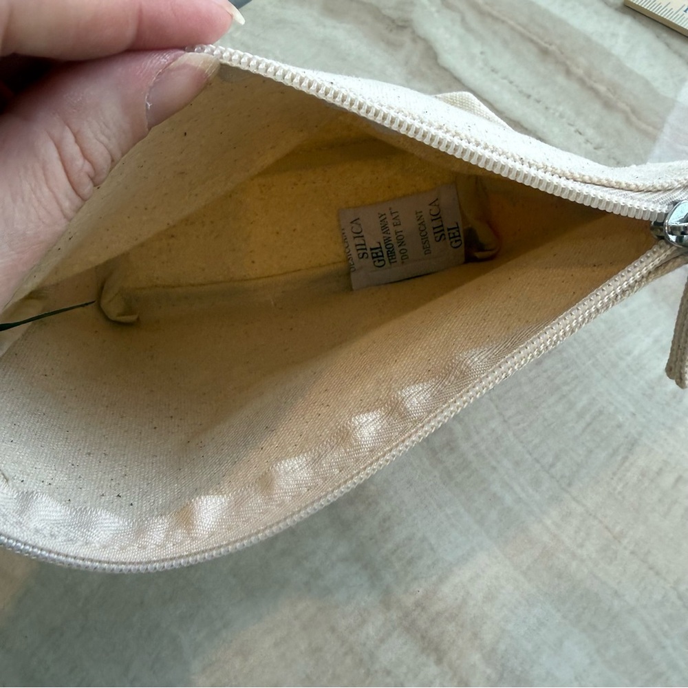 IT Cosmetics x Ana Jaks Colorful Makeup Bag - Picture 4 of 5